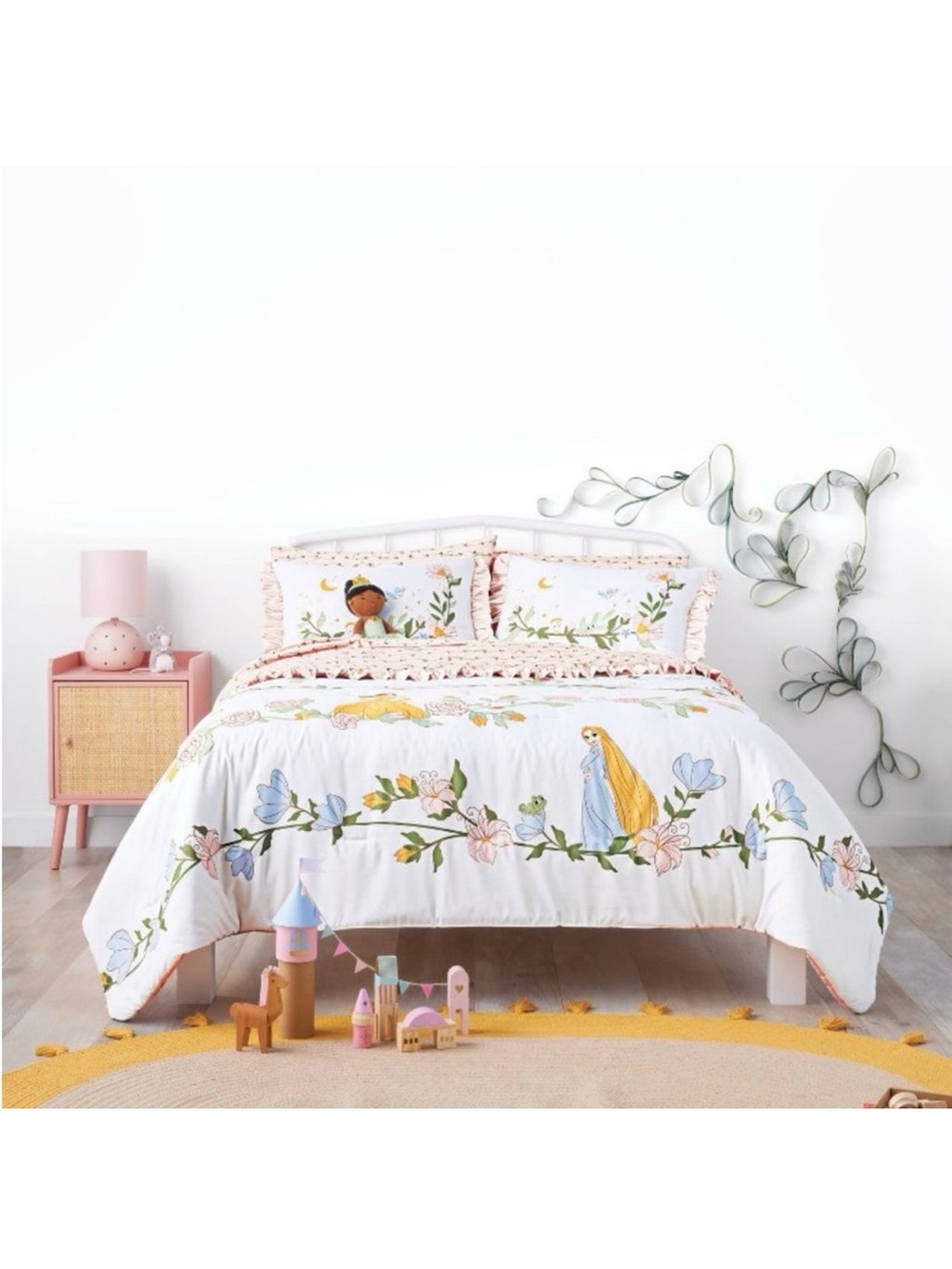 Pillowfort Full/Queen DISNEY Princess Vine Kids' Comforter NEW
